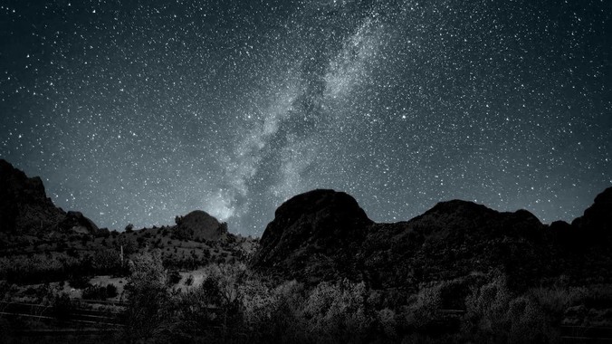 中国女篮张子宇身高 2 米 26 制霸赛场，身高因素在篮球比赛中能占多大优势？她会是下一个「姚明」吗？